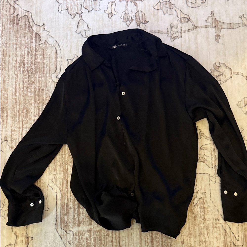 Zara Classic Black Shirt with White Accents